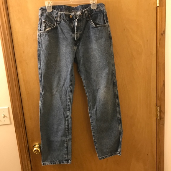 wrangler light stonewash jeans